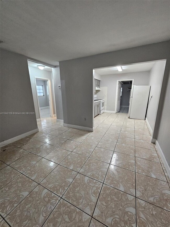 482 NE 136th St in North Miami, FL - Building Photo - Building Photo