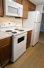 Lexington Place Apartments in West Columbia, SC - Building Photo - Building Photo