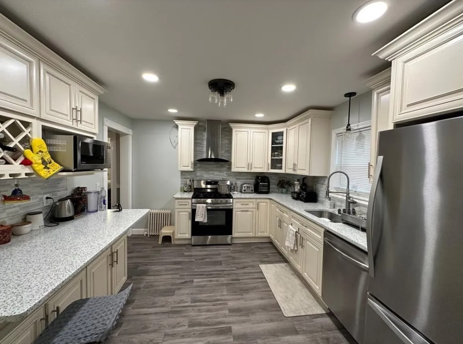 132 George St, Unit 1 in Medford, MA - Building Photo