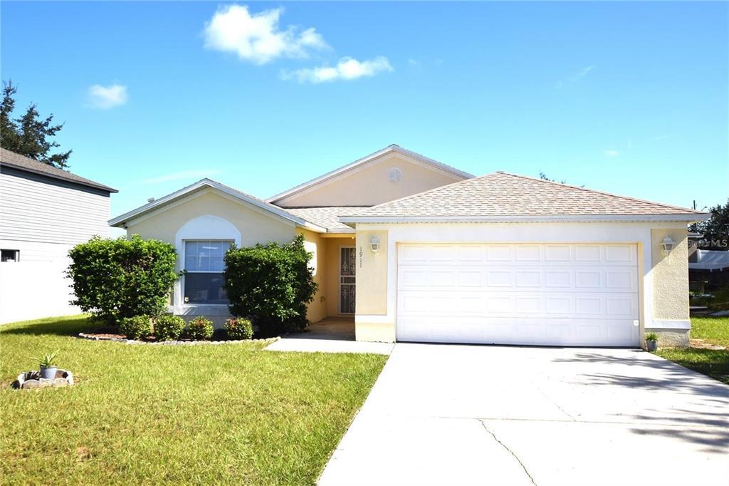 1911 Manatee Ln in Kissimmee, FL - Building Photo