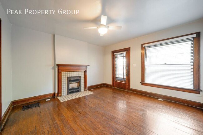 836 Dennison Ave in Columbus, OH - Building Photo - Building Photo