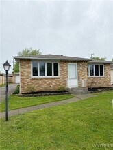 30 Nassau Ln in Cheektowaga, NY - Building Photo - Building Photo