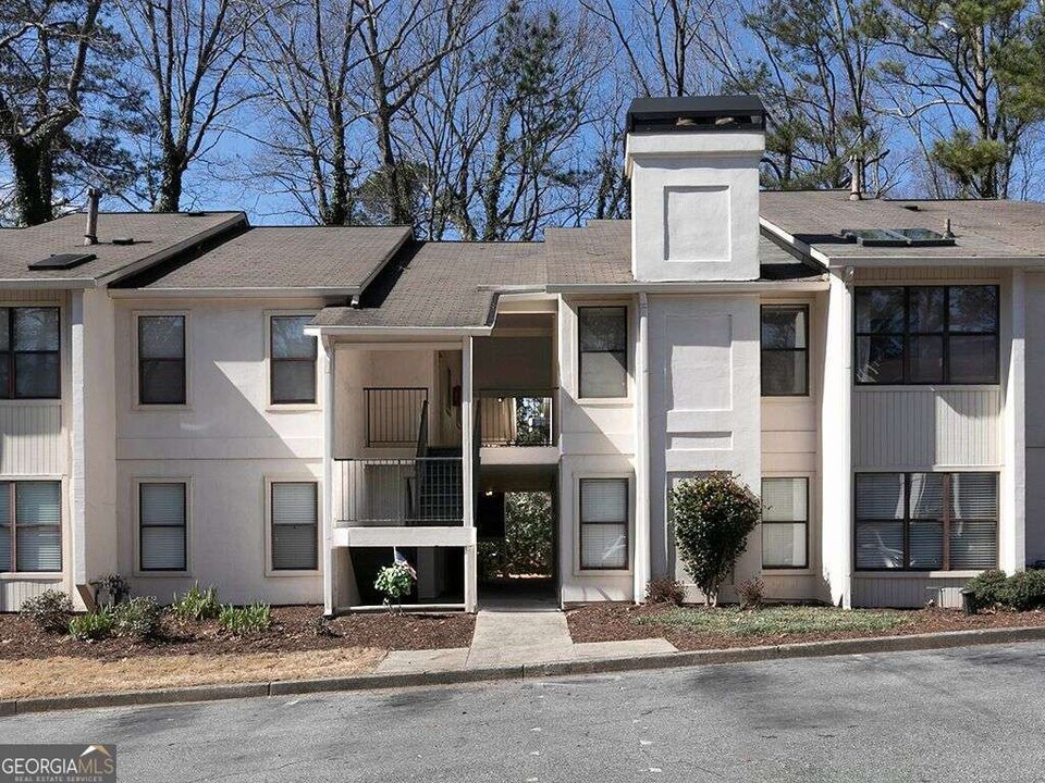 2015 Huntingdon Chase in Atlanta, GA - Building Photo