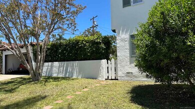 4865 Canterbury Dr in San Diego, CA - Building Photo - Building Photo