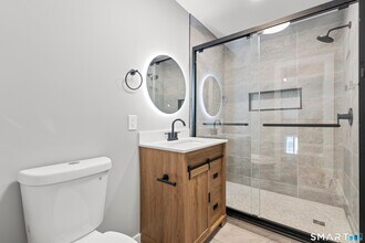 105 Richmond Hill Ave in Stamford, CT - Building Photo - Building Photo