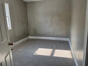 209 N G St in Marion, IN - Foto de edificio - Building Photo