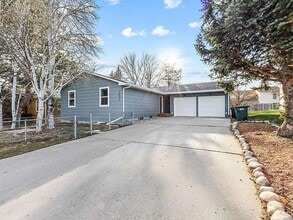 252-254 Aristocrat Dr in Billings, MT - Building Photo - Building Photo