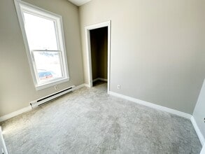 8 Cedar St in Saint John, NB - Building Photo - Building Photo