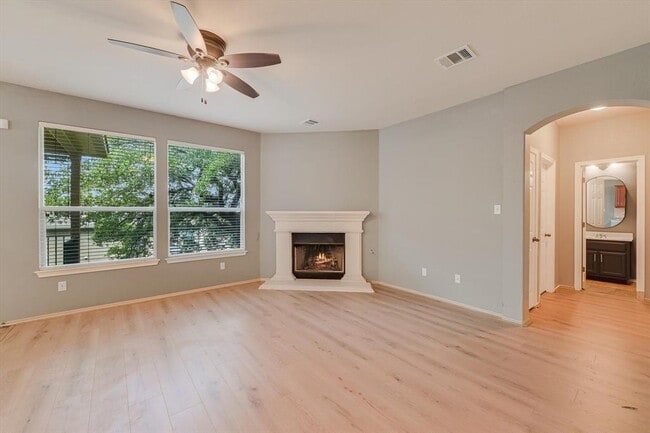 26 White Magnolia Cir in Lakeway, TX - Building Photo - Building Photo