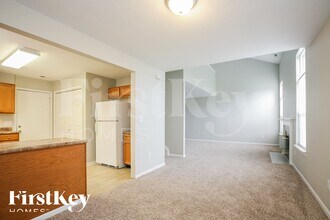 4327 Autumn Crest Ct, Unit B in Indianapolis, IN - Building Photo - Building Photo