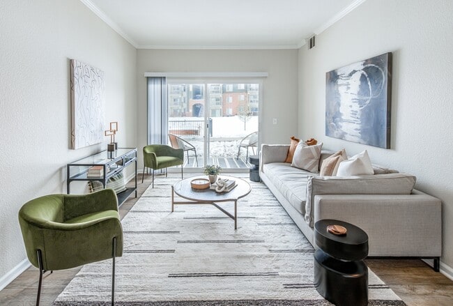 Mile 44 in Denver, CO - Foto de edificio - Building Photo