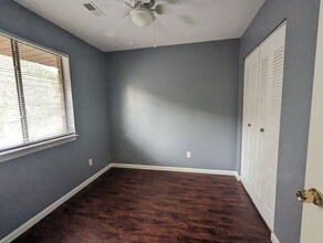 4370 Great Oak Dr in North Charleston, SC - Foto de edificio - Building Photo