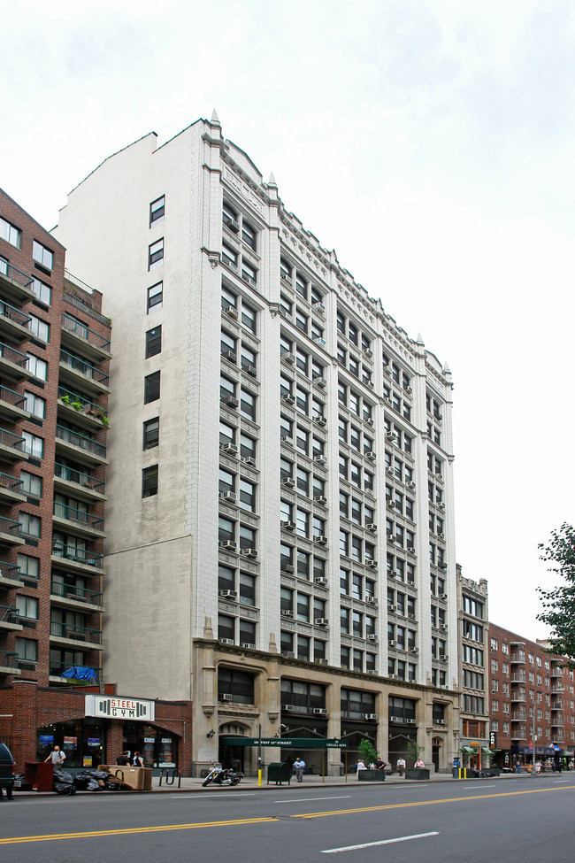 The Chelsea Mews in New York, NY - Building Photo - Building Photo