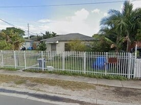 2735 NW 28th St in Miami, FL - Building Photo
