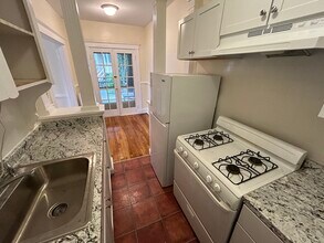 31 Dennison Ave in Framingham, MA - Building Photo - Building Photo