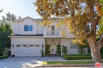 453 S Bentley Ave in Los Angeles, CA - Building Photo - Building Photo