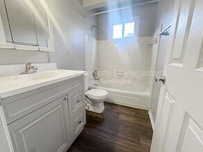5886 Christie Ave SE in Kentwood, MI - Building Photo - Building Photo