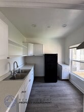 100 N Kenmore Ave. in Los Angeles, CA - Building Photo - Building Photo