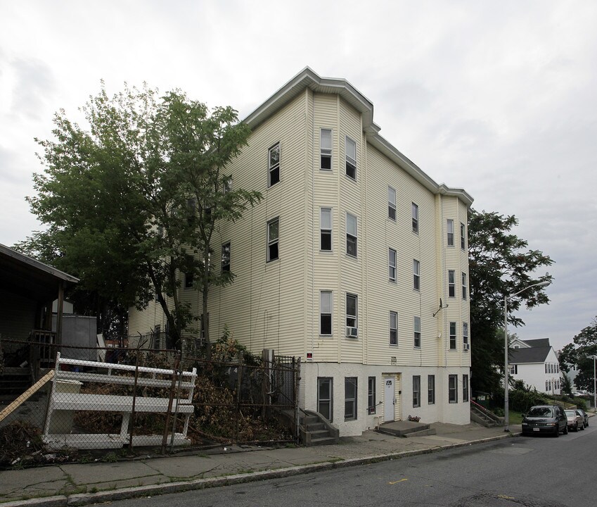 1 Kilby St in Worcester, MA - Building Photo