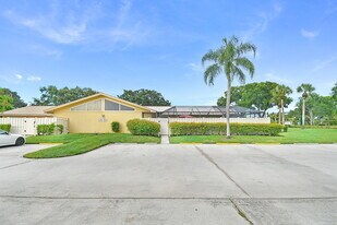 5805 Golden Eagle Cir in Palm Beach Gardens, FL - Building Photo