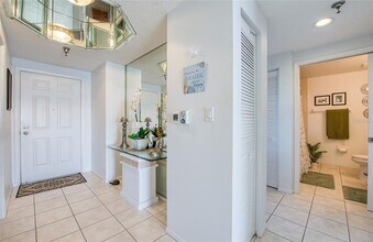 8040 Sailboat Key Blvd S in South Pasadena, FL - Building Photo - Building Photo