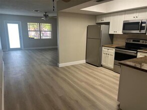 420 SE 13th Dr in Deerfield Beach, FL - Building Photo - Building Photo