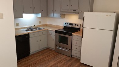 313 Laporte Ct, Unit R207 in Cranberry Township, PA - Foto de edificio - Building Photo