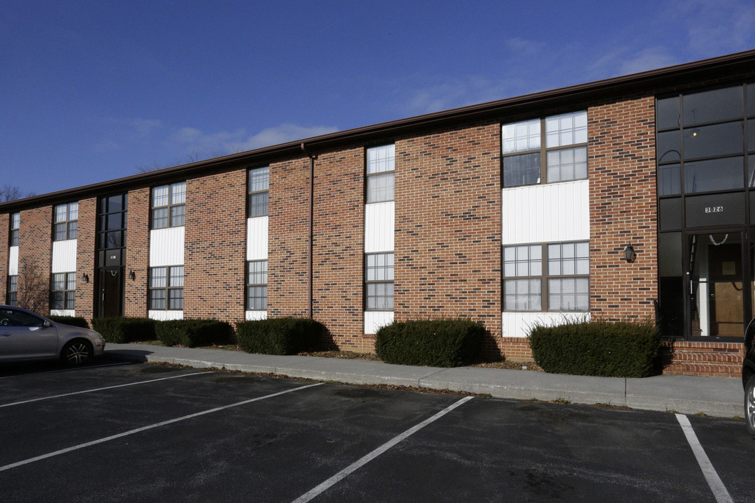 SHAWNEE TERRACE in Winchester, VA - Building Photo