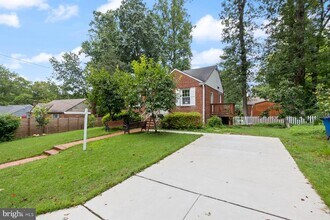 2913 Collins Ave in Silver Spring, MD - Building Photo - Building Photo