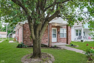 1807 Cherry St in Noblesville, IN - Foto de edificio - Building Photo