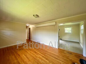 11 Edgewood Rd S in Asheville, NC - Building Photo - Building Photo