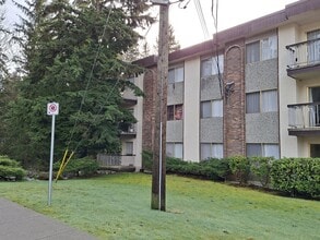 1320 King Albert Ave in Coquitlam, BC - Building Photo - Building Photo