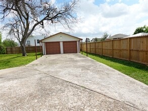 4818 Hirsch Rd in Houston, TX - Building Photo - Building Photo