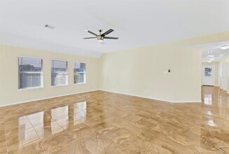 915 Curry St in Baytown, TX - Building Photo - Building Photo