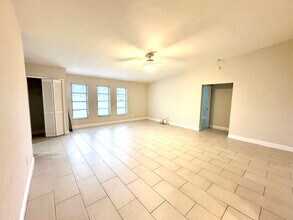 8161 Winged Foot Dr in Ft. Myers, FL - Building Photo - Building Photo