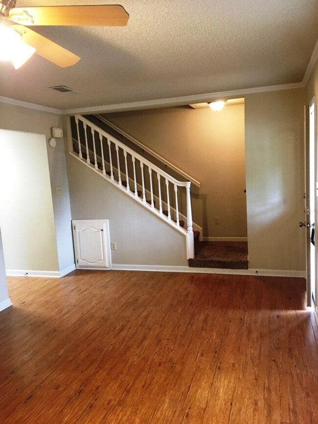 410 Monroe St in McGregor, TX - Building Photo - Building Photo