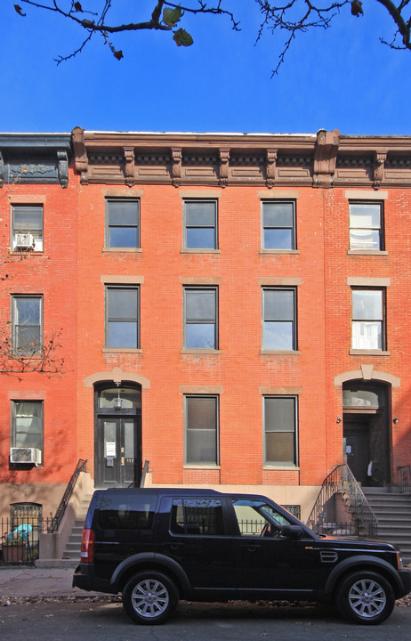 117 Congress St 4 in Brooklyn, NY - Building Photo