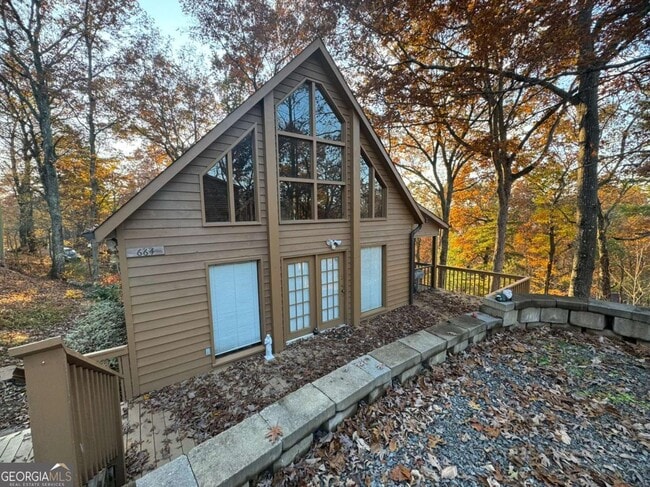 property at 664 Fox Run Dr