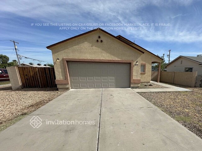 property at 3102 E Roeser Rd