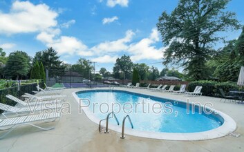 737 N Hite Ave in Louisville, KY - Building Photo - Building Photo