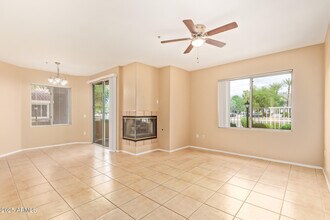 2929 W Yorkshire Dr in Phoenix, AZ - Foto de edificio - Building Photo