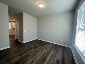 213 Cornwell Wy in Calhoun, GA - Building Photo - Building Photo