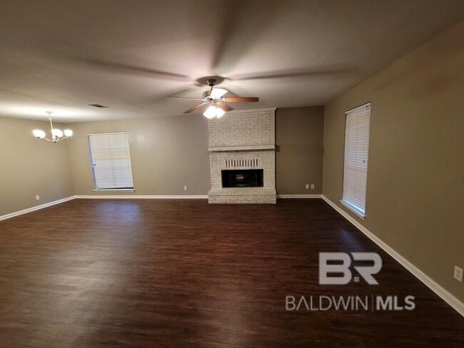 105 Lively Cir in Daphne, AL - Building Photo - Building Photo