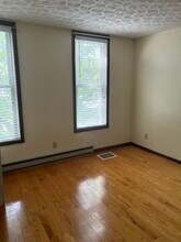 107 N Front St, Unit Unit2 in Rising Sun, IN - Building Photo - Building Photo