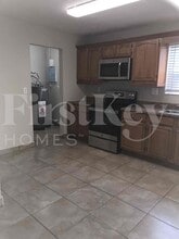 240 N 69th Way in Hollywood, FL - Building Photo - Building Photo