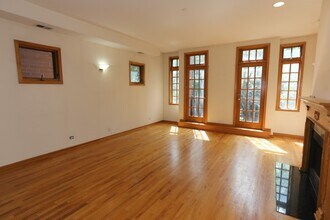 824 W Buckingham Pl, Unit M03H in Chicago, IL - Building Photo - Building Photo