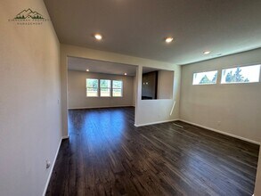 2619 Fenya St in Springfield, OR - Building Photo - Building Photo