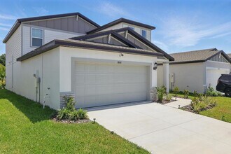 3806 Radiant Mountain Dr in Plant City, FL - Building Photo - Building Photo