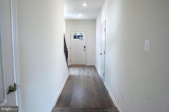 8226 Longford Rd in Millersville, MD - Building Photo - Building Photo