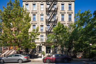 31-33 E 127th St in New York, NY - Building Photo - Primary Photo